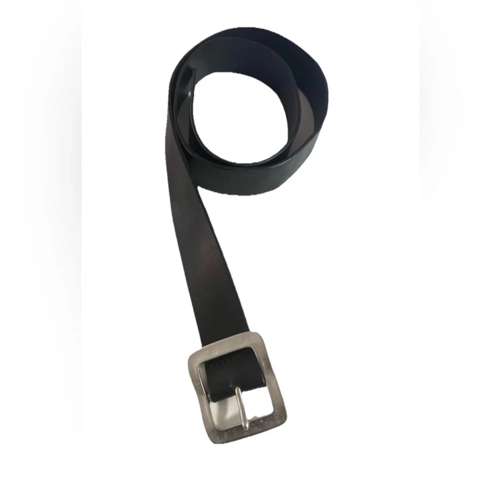 Eddie Bauer Black Leather Belt with Gray Buckle